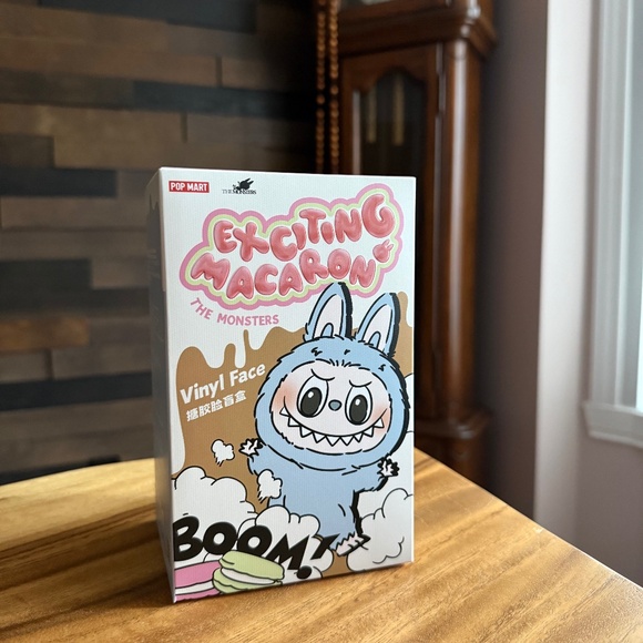 Green Grape AUTHENTIC Labubu - Picture 1 of 2